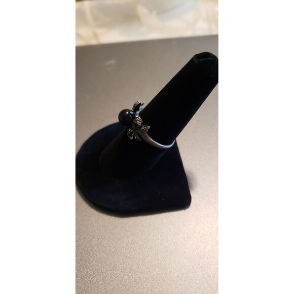 Vintage Sterling ring sz 8.5 w onyx center & Marcasite - Picture 2 of 5